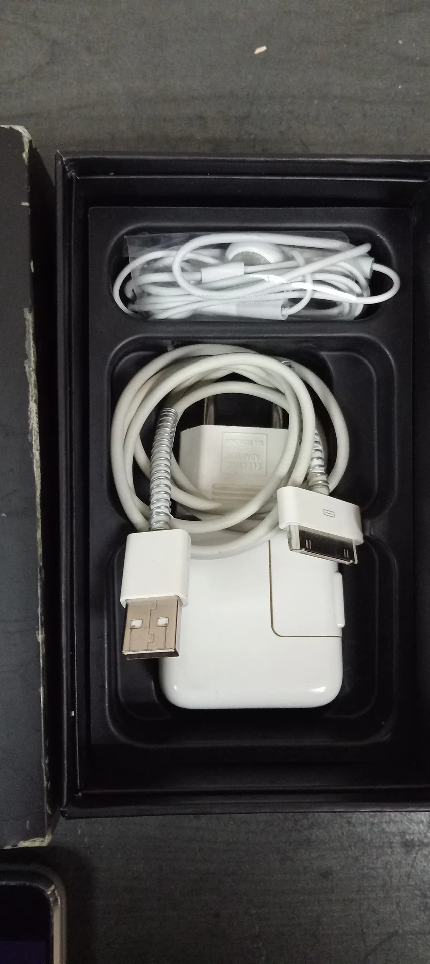 iPhone 8gb - миниатюра 3