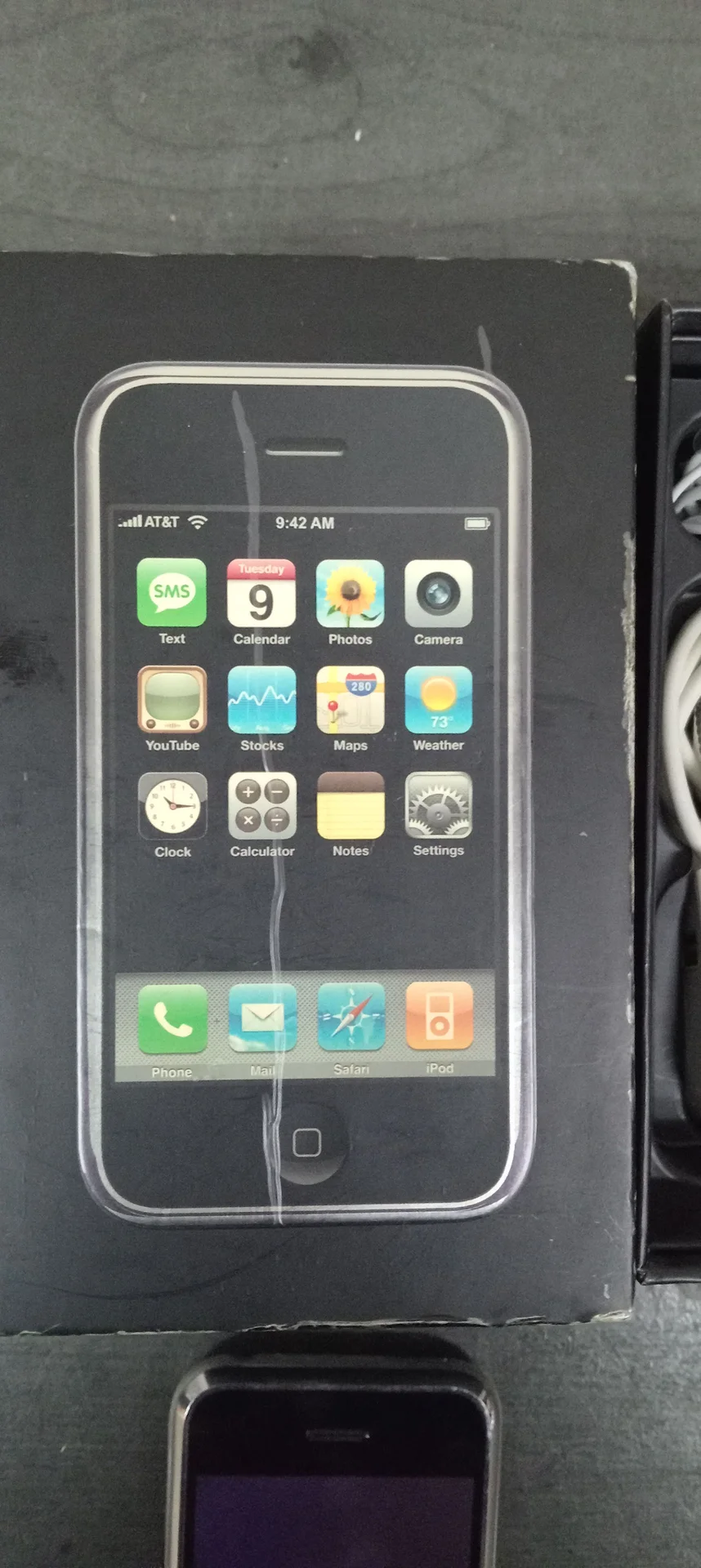 iPhone 8gb - миниатюра 4