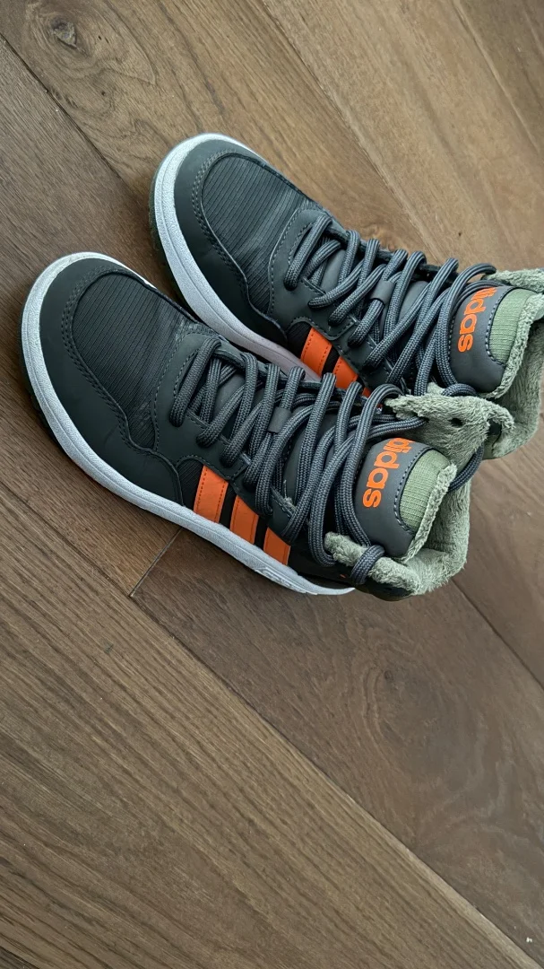 Детские демисезонные ботинки Adidas - изображение 1