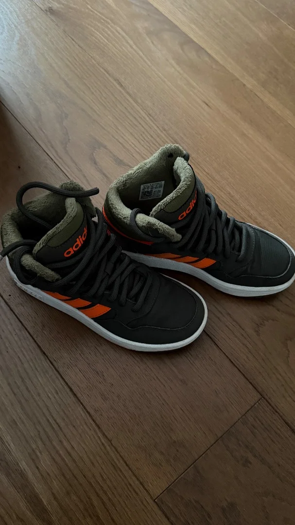 Детские демисезонные ботинки Adidas - миниатюра 2