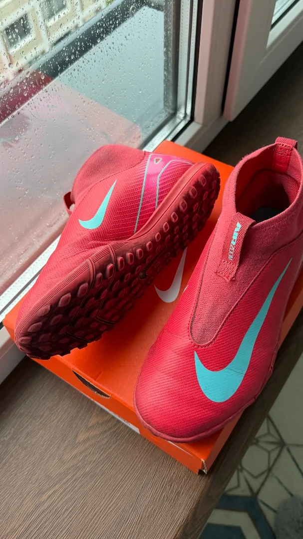 Детские бутсы Nike - миниатюра 2