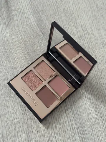 Charlotte Tilbury палетка теней Pillow Talk
