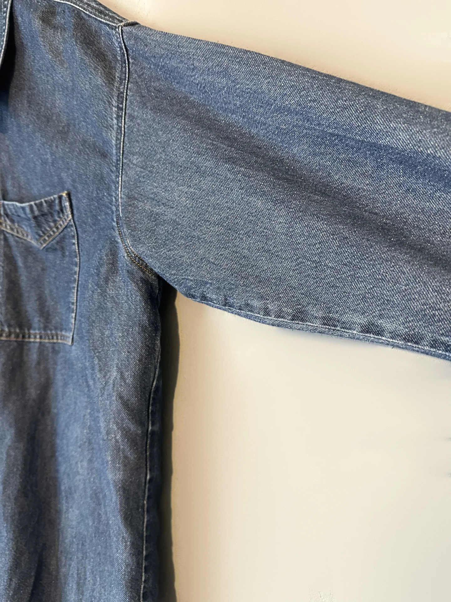 Рубашка Levis женская оверсайз джинсовая - миниатюра 3