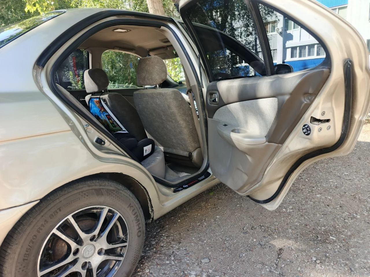 Nissan sunny - миниатюра 12