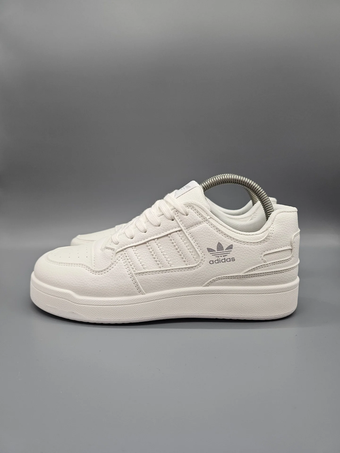 Кроссовки Adidas - миниатюра 2