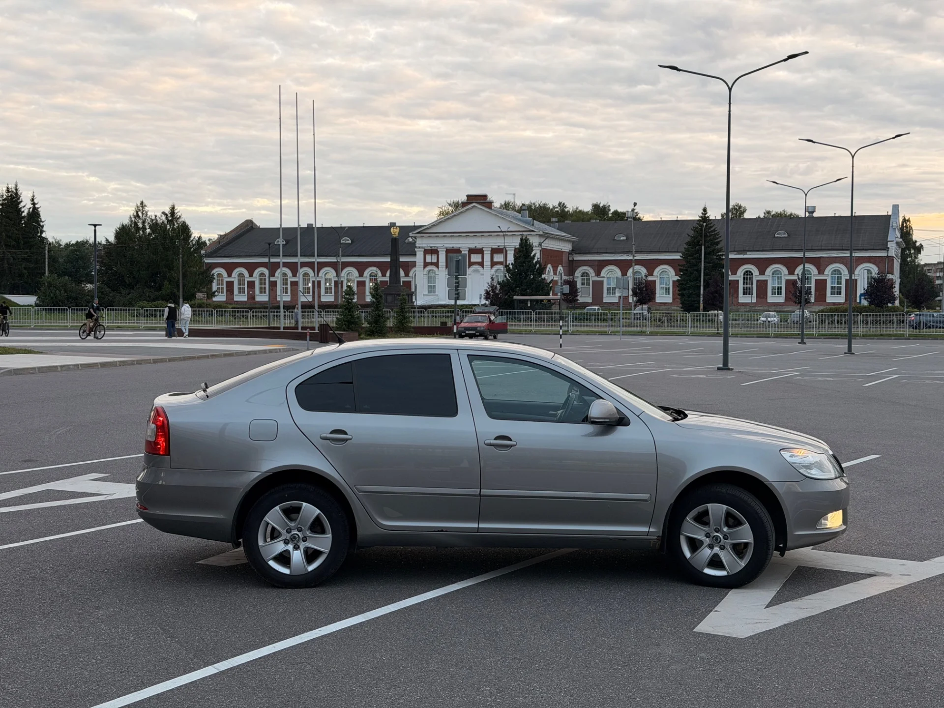Skoda Octavia 1.8 MT, 2011, 143 000км - миниатюра 4