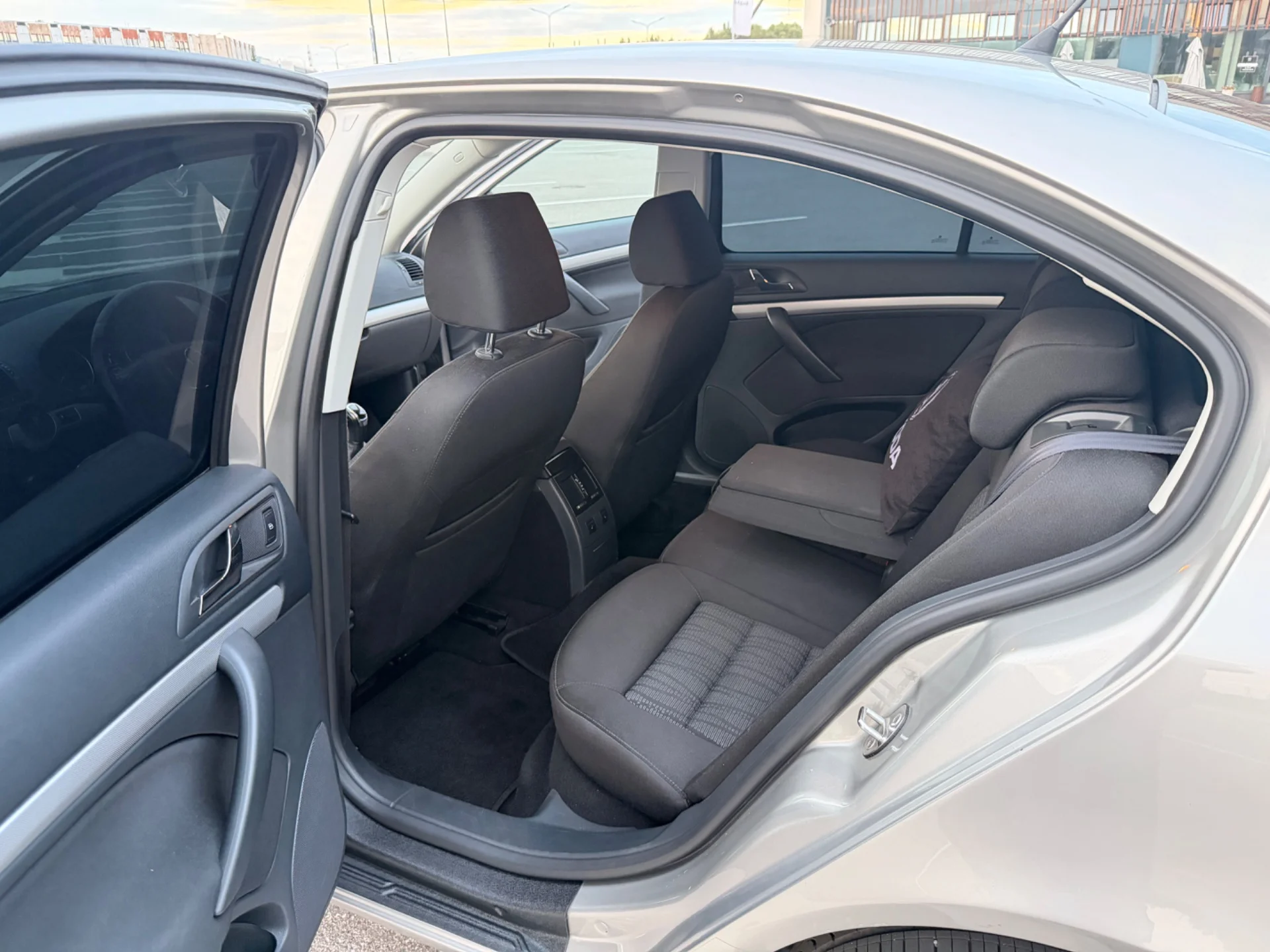 Skoda Octavia 1.8 MT, 2011, 143 000км - миниатюра 8