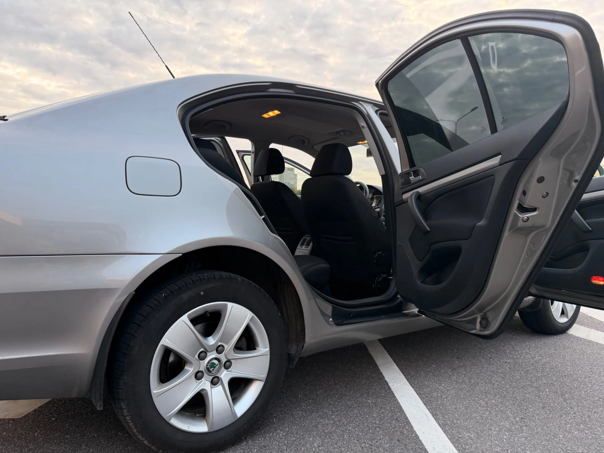 Skoda Octavia 1.8 MT, 2011, 143 000км - миниатюра 9