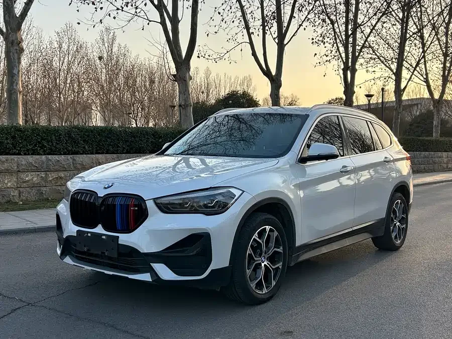 BMW X1 2022 год