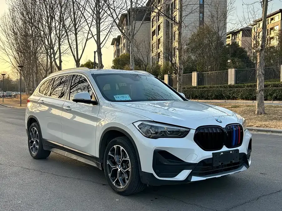 BMW X1 2022 год - миниатюра 3