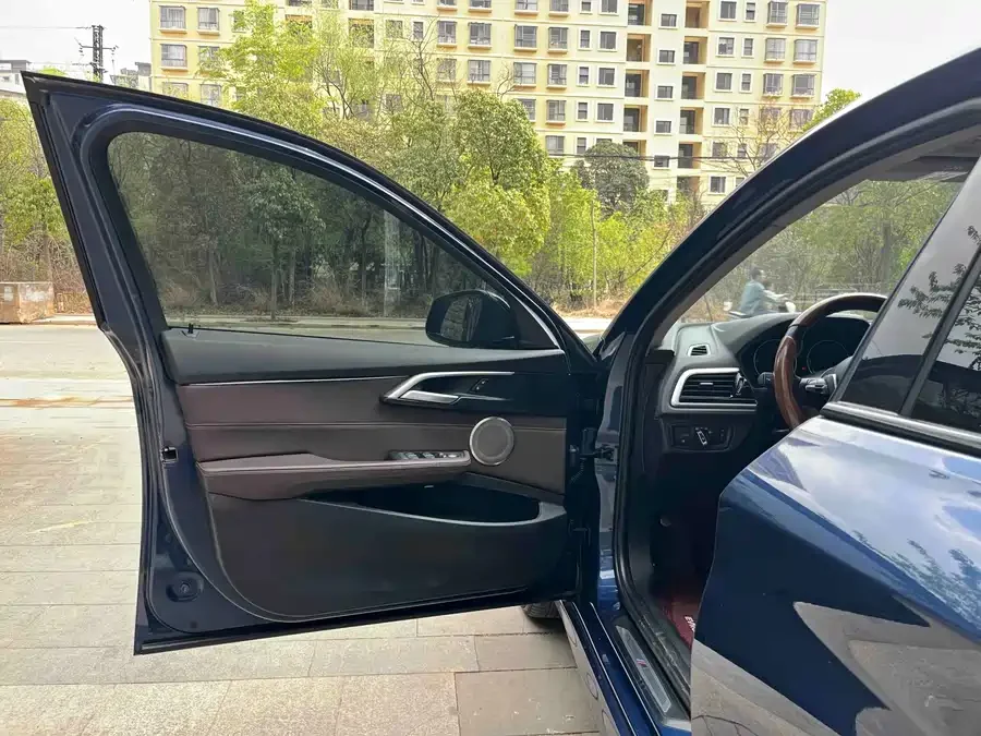 BMW 1 series - миниатюра 13