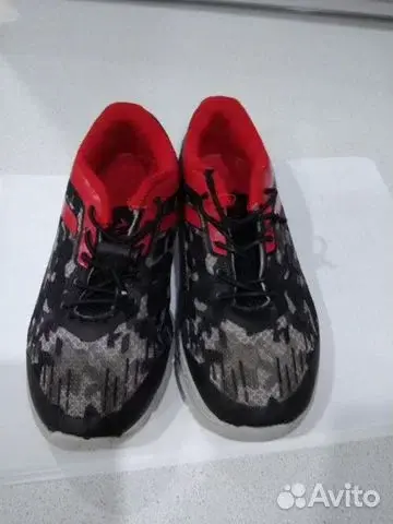 Продаю б\у кроссовки в отличном состоянии. Размер 30