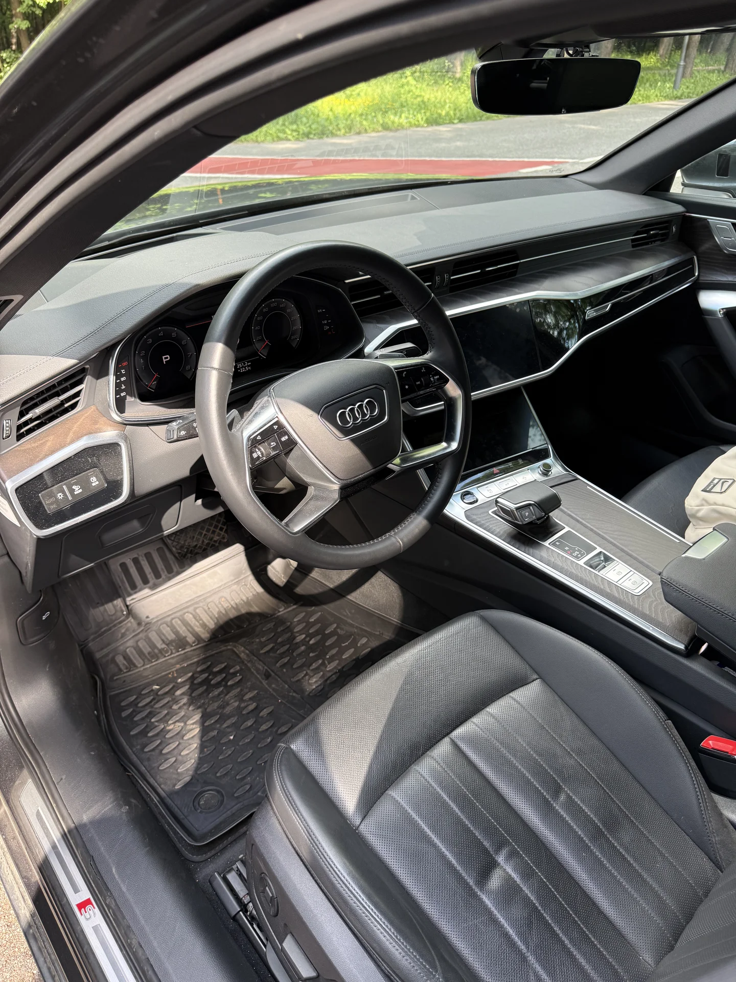 Audi A6 - миниатюра 8