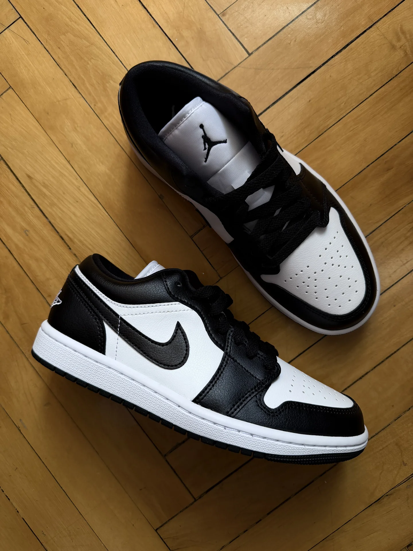 Кроссовки Nike Air Jordan 1 Low 38eu Оригинал - миниатюра 2