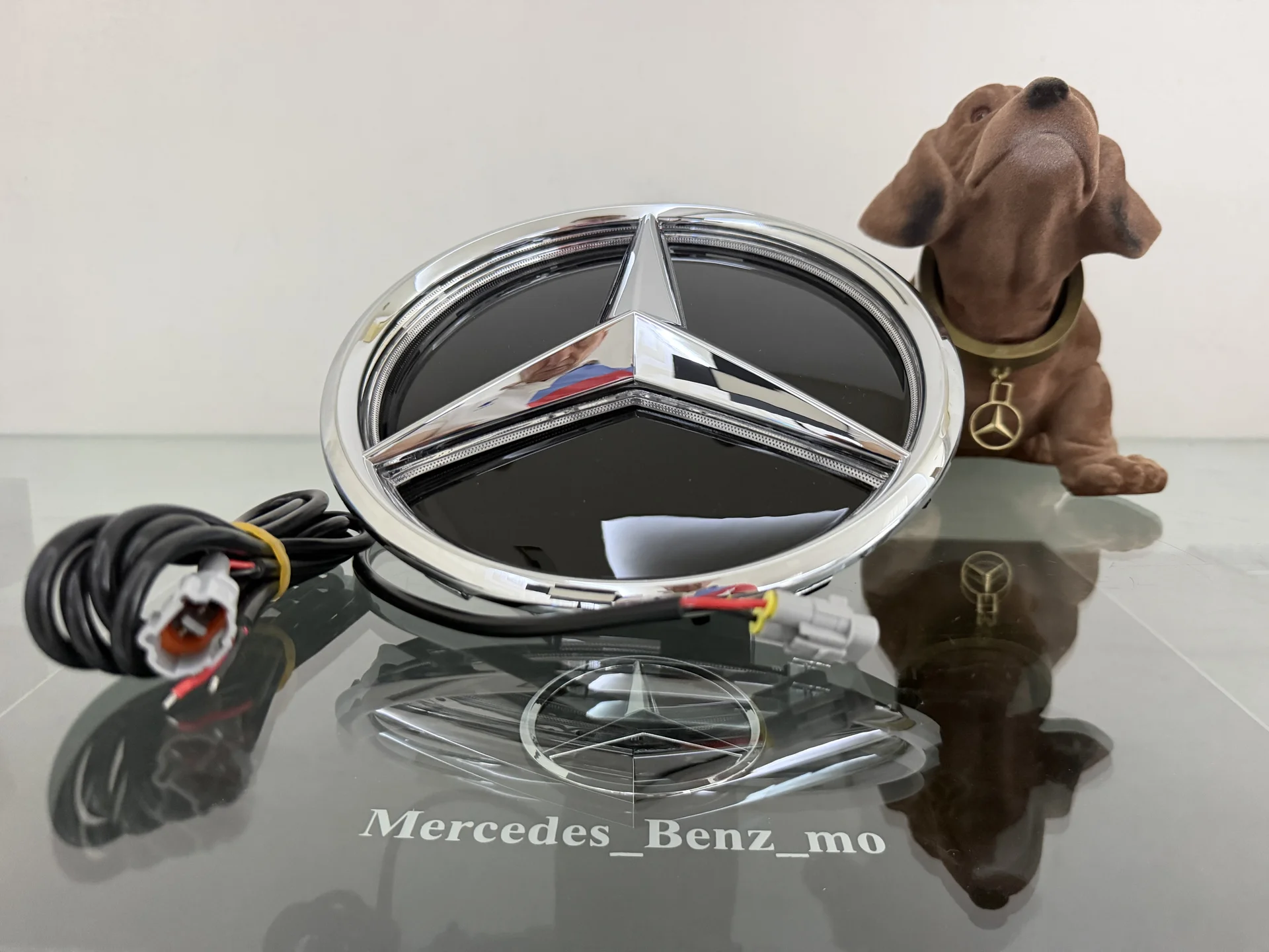 эмблема с подсветкой Mercedes Benz - миниатюра 3