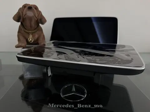 оригинальные мониторы мультимедиа Mercedes Maybach