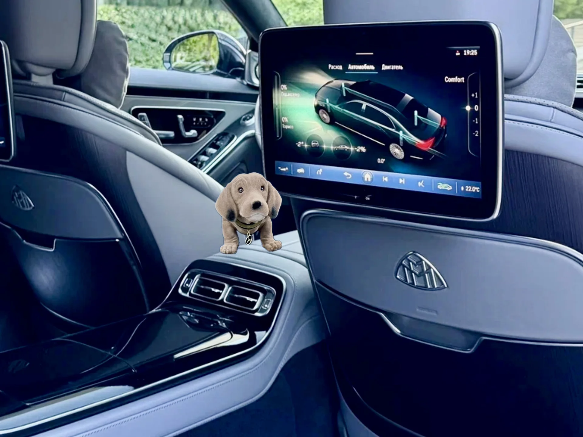 оригинальные мониторы мультимедиа Mercedes Maybach - миниатюра 5
