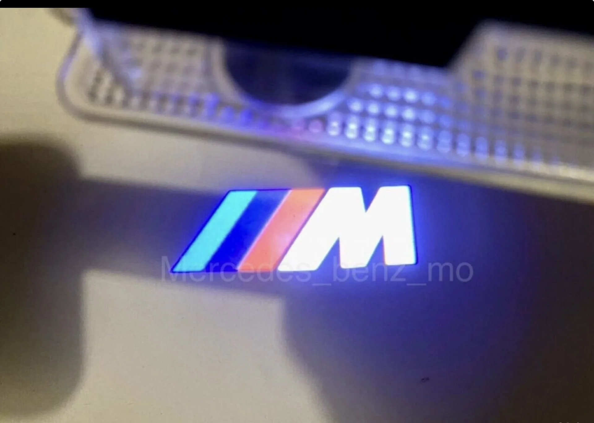 проекция логотипа bmw - миниатюра 2