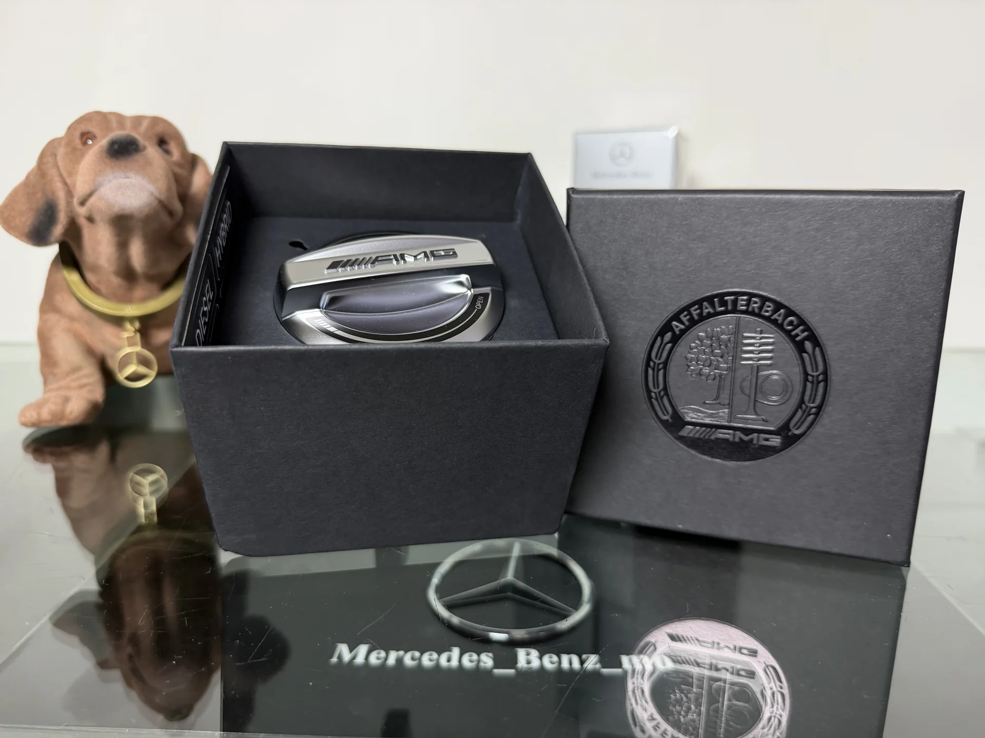 оригинальная крышка топливного бака Mercedes AMG - миниатюра 2
