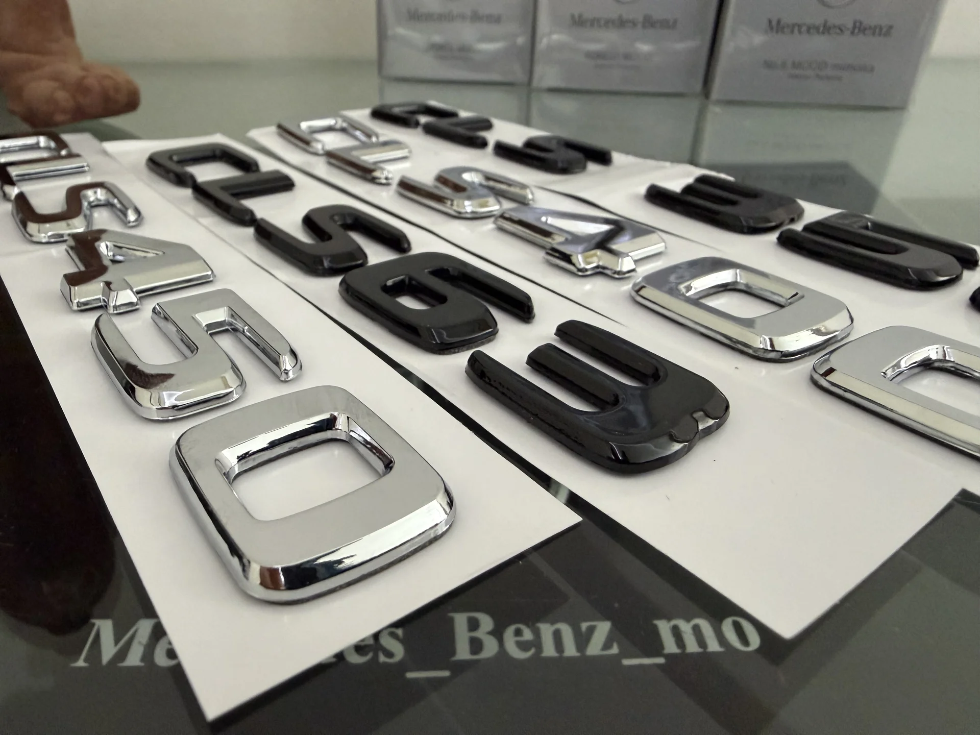 шильдик AMG Mercedes Benz нв крышку багажника - изображение 1