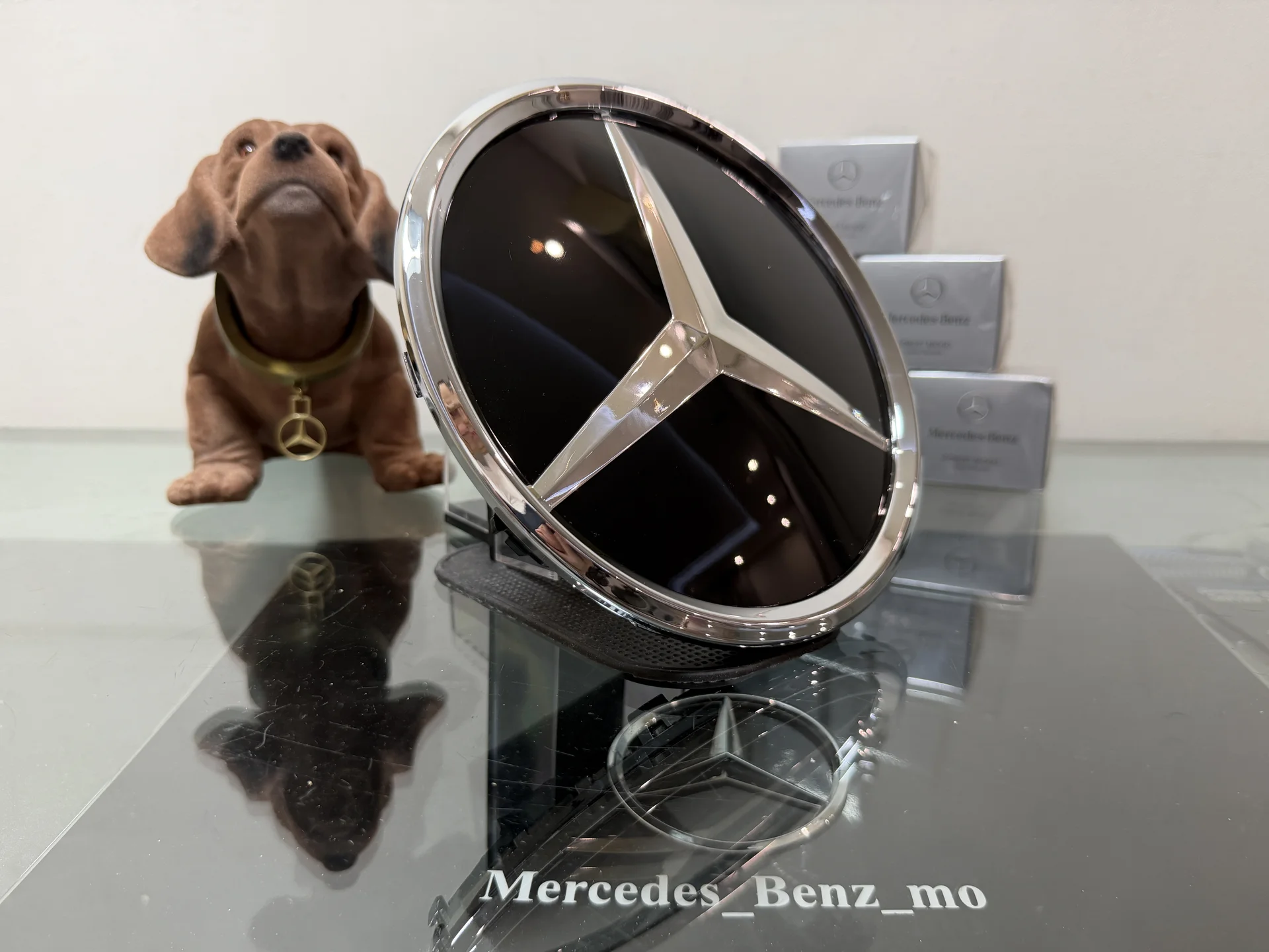 эмблема звезда Mercedes Benz в решетку радиатора - изображение 1