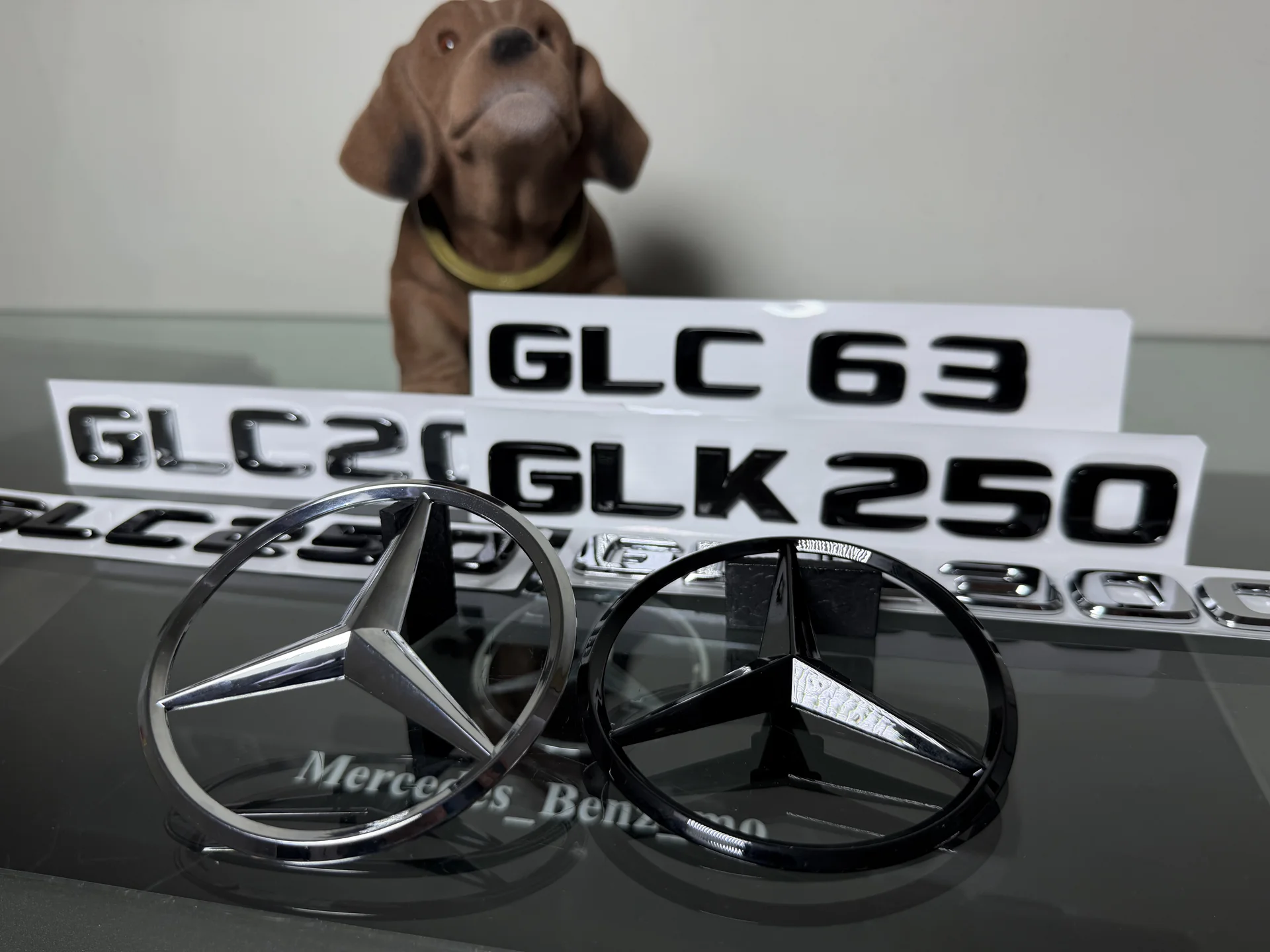 шильдик Mercedes Benz GLC - миниатюра 2