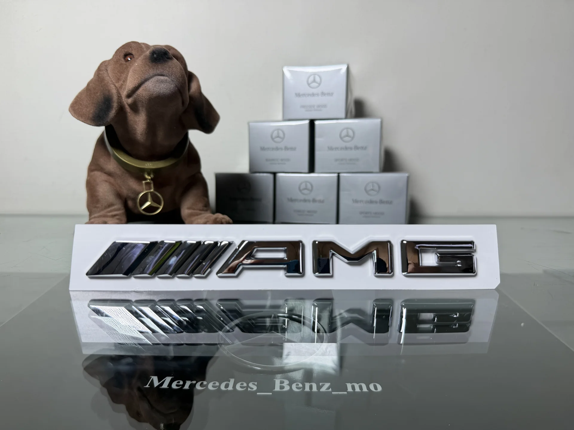 шильдик AMG Mercedes Benz на крышку багажника - миниатюра 3