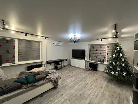 4-к. квартира, 117 м², 1/5 эт.