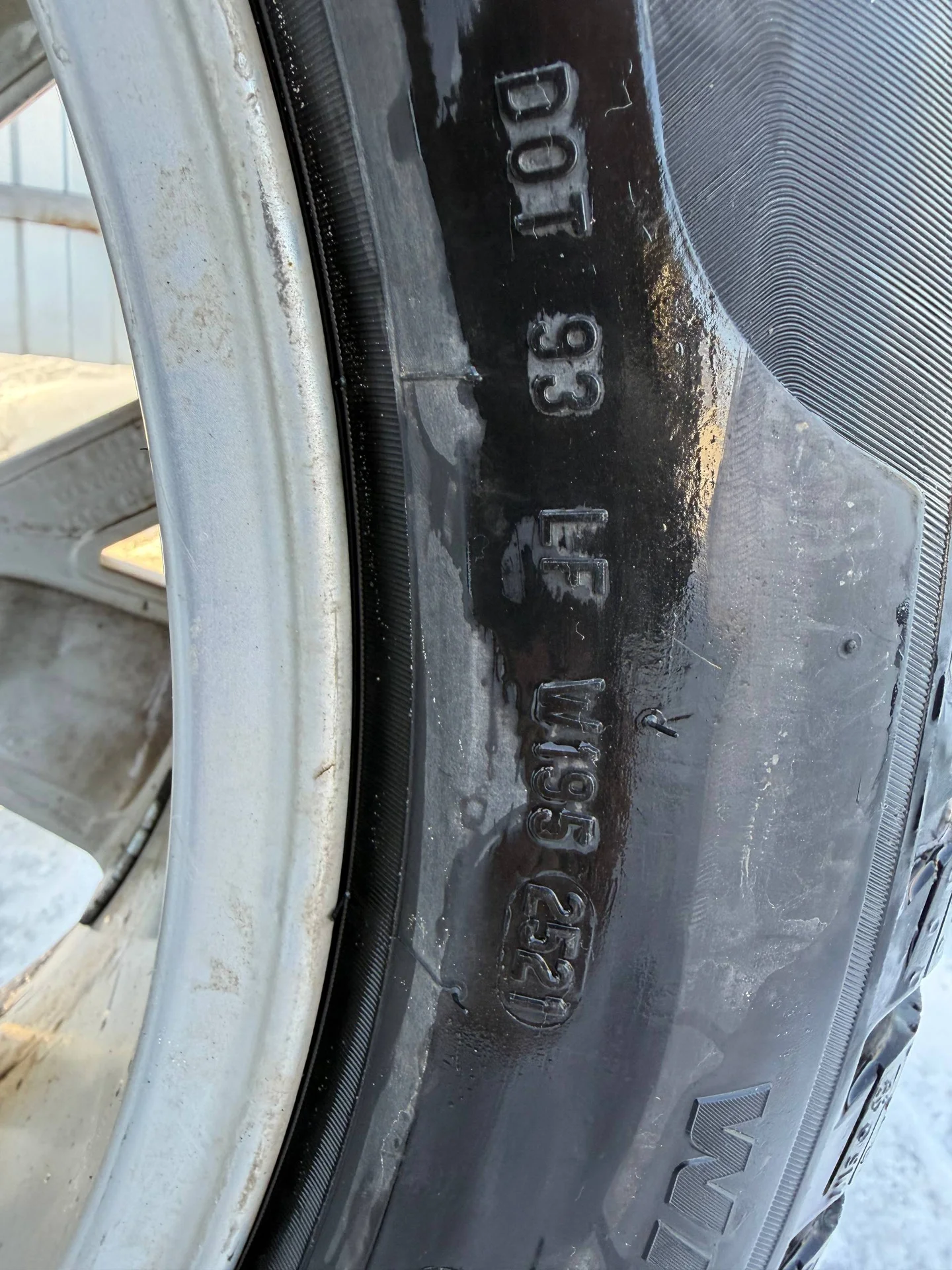 Pirelli SottoZero 3 Шины зимние 235/50 R19 99H Нешипованные - миниатюра 5