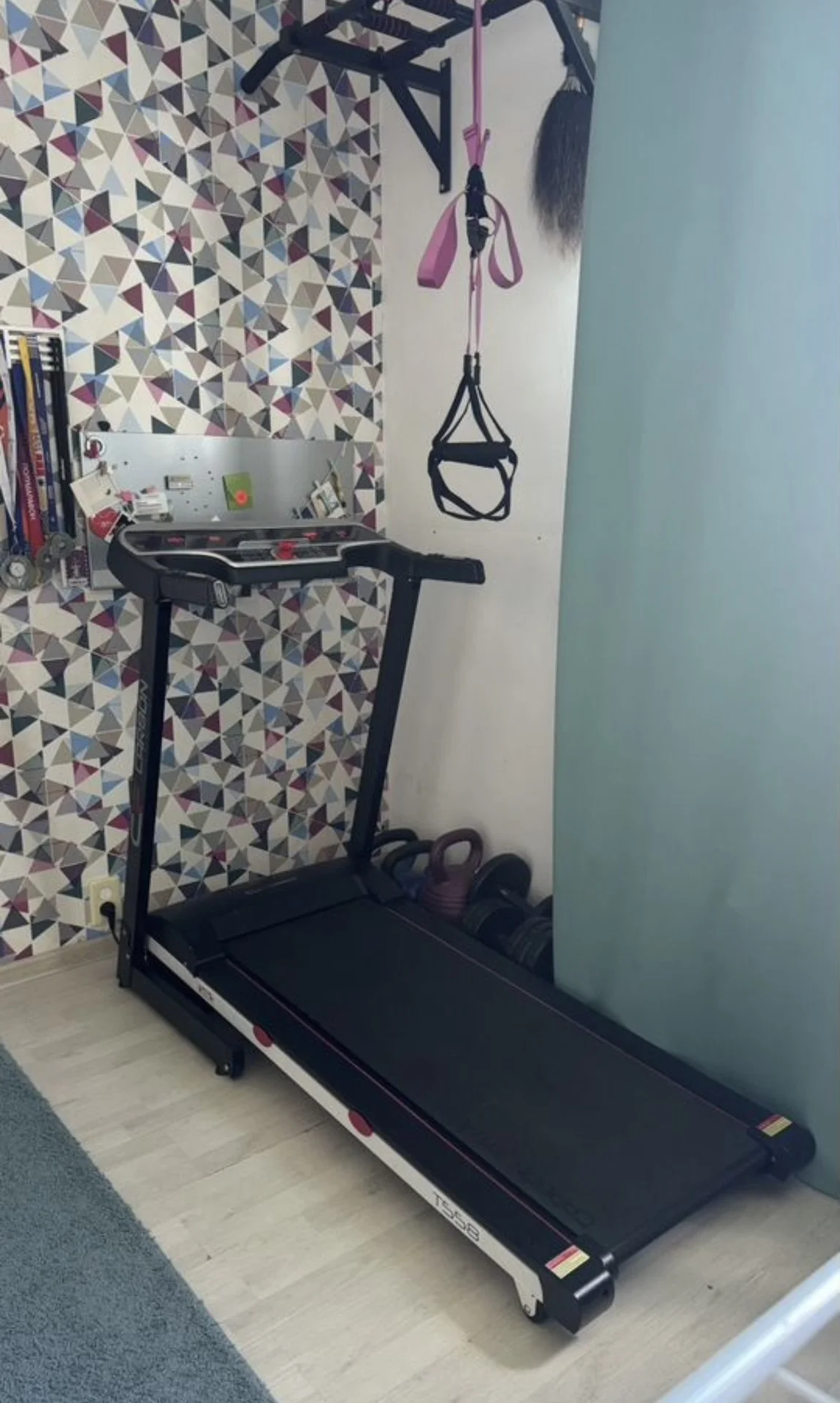 Беговая дорожка Carbon T558 - изображение 1
