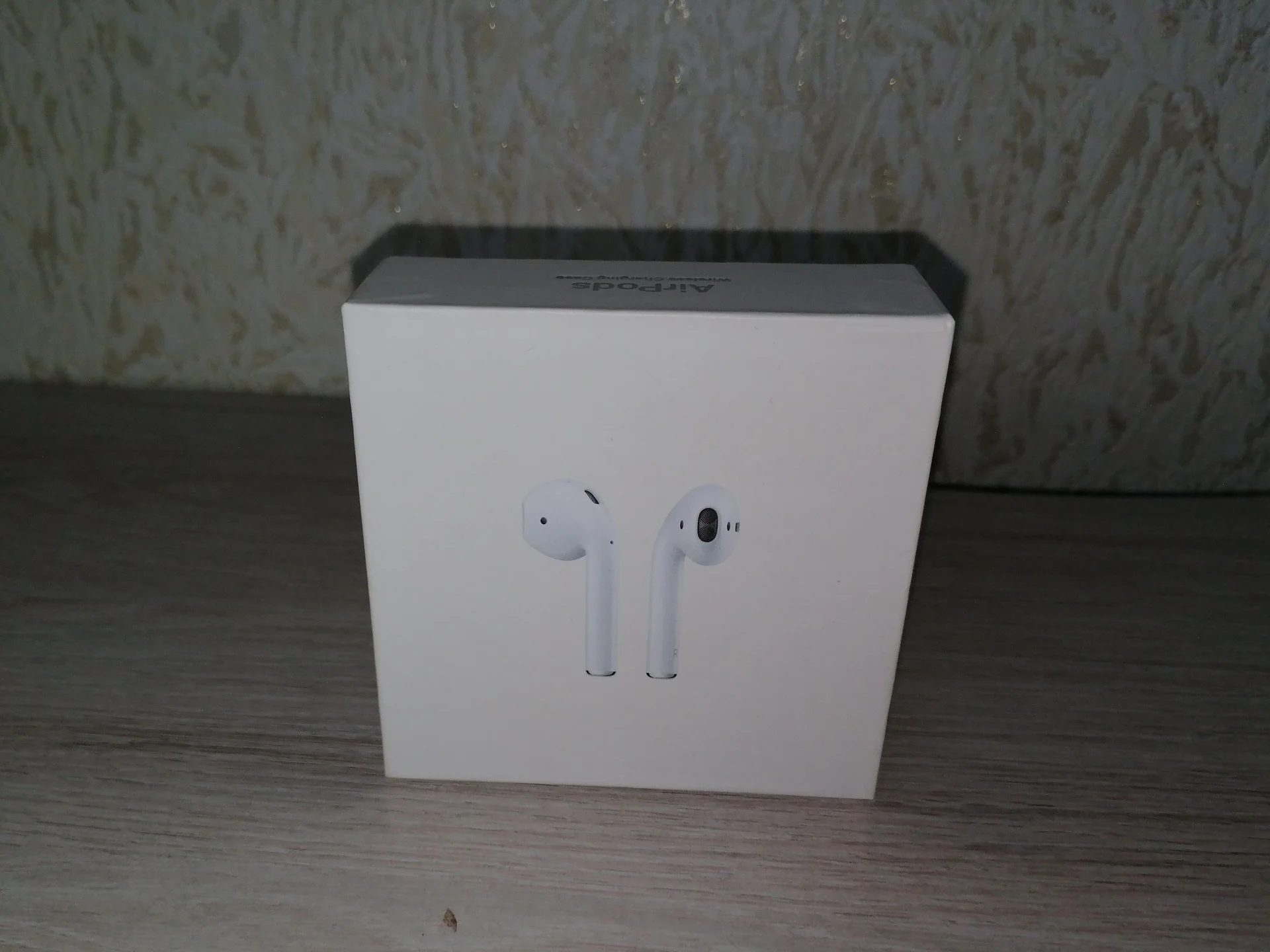 Наушники AirPods - изображение 1