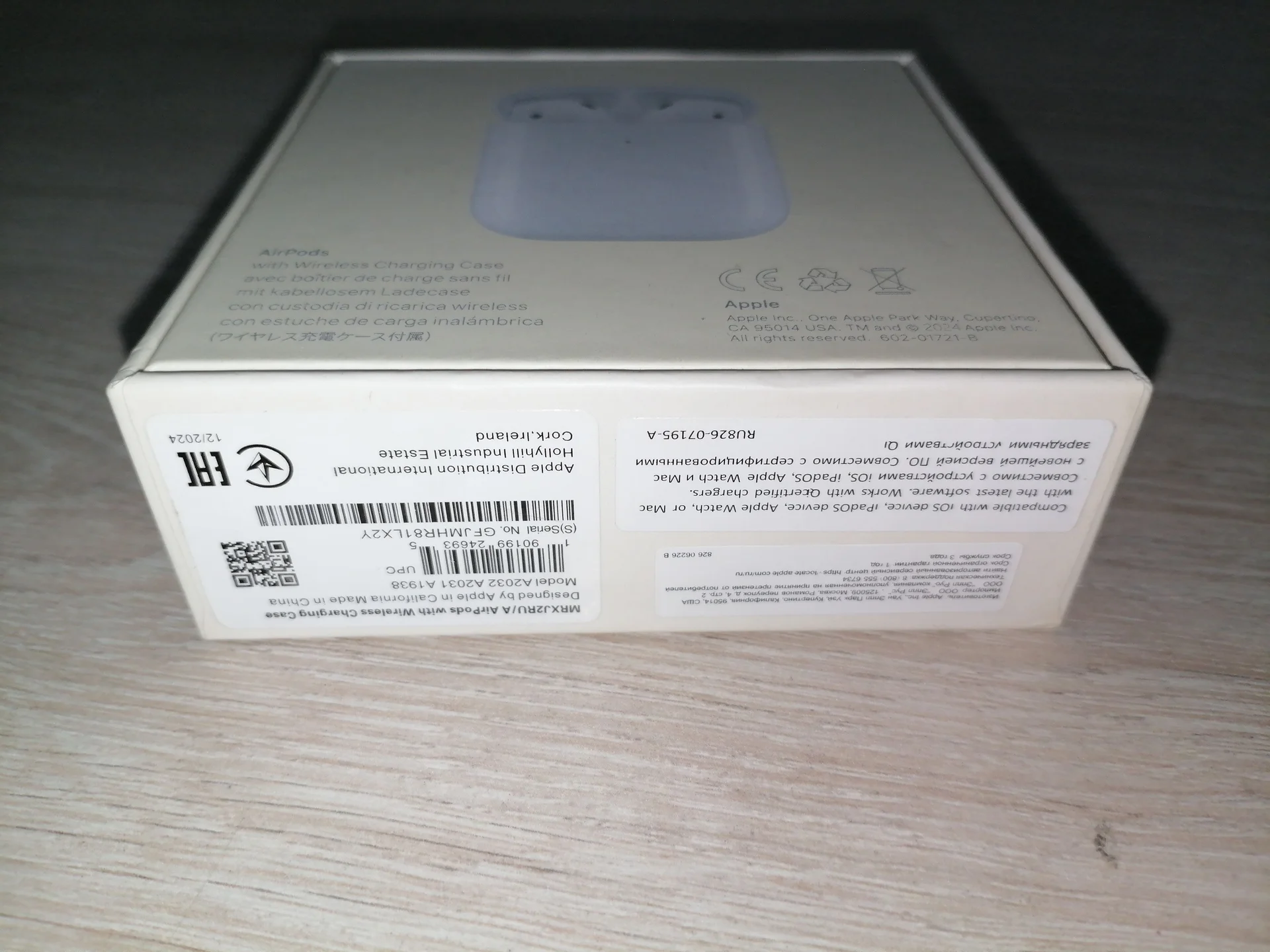 Наушники AirPods - миниатюра 2