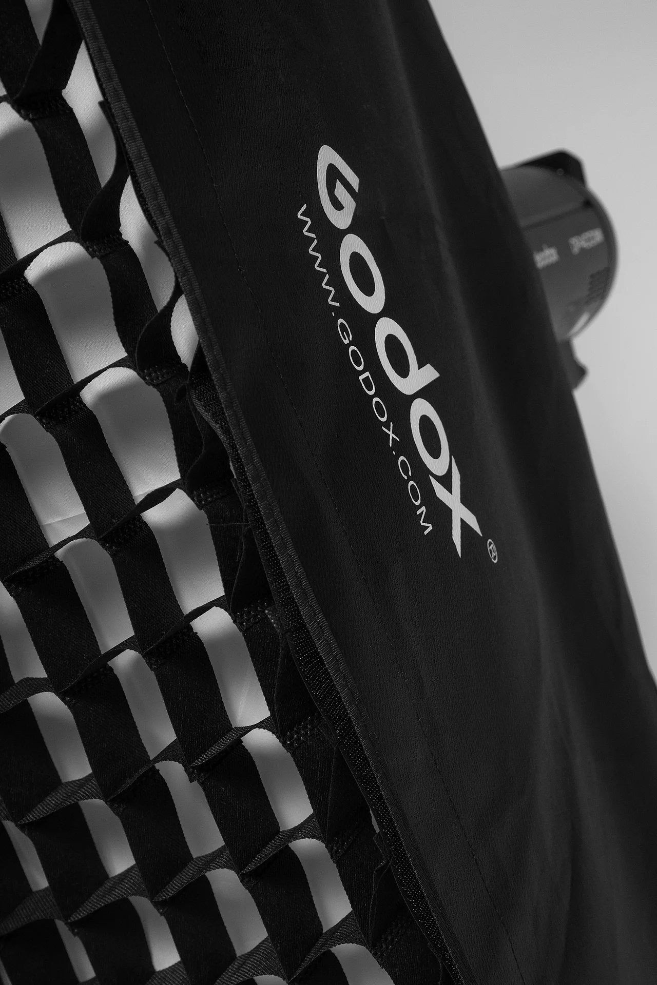 Софтбокс Godox SB-FW35160 с сотами - миниатюра 3