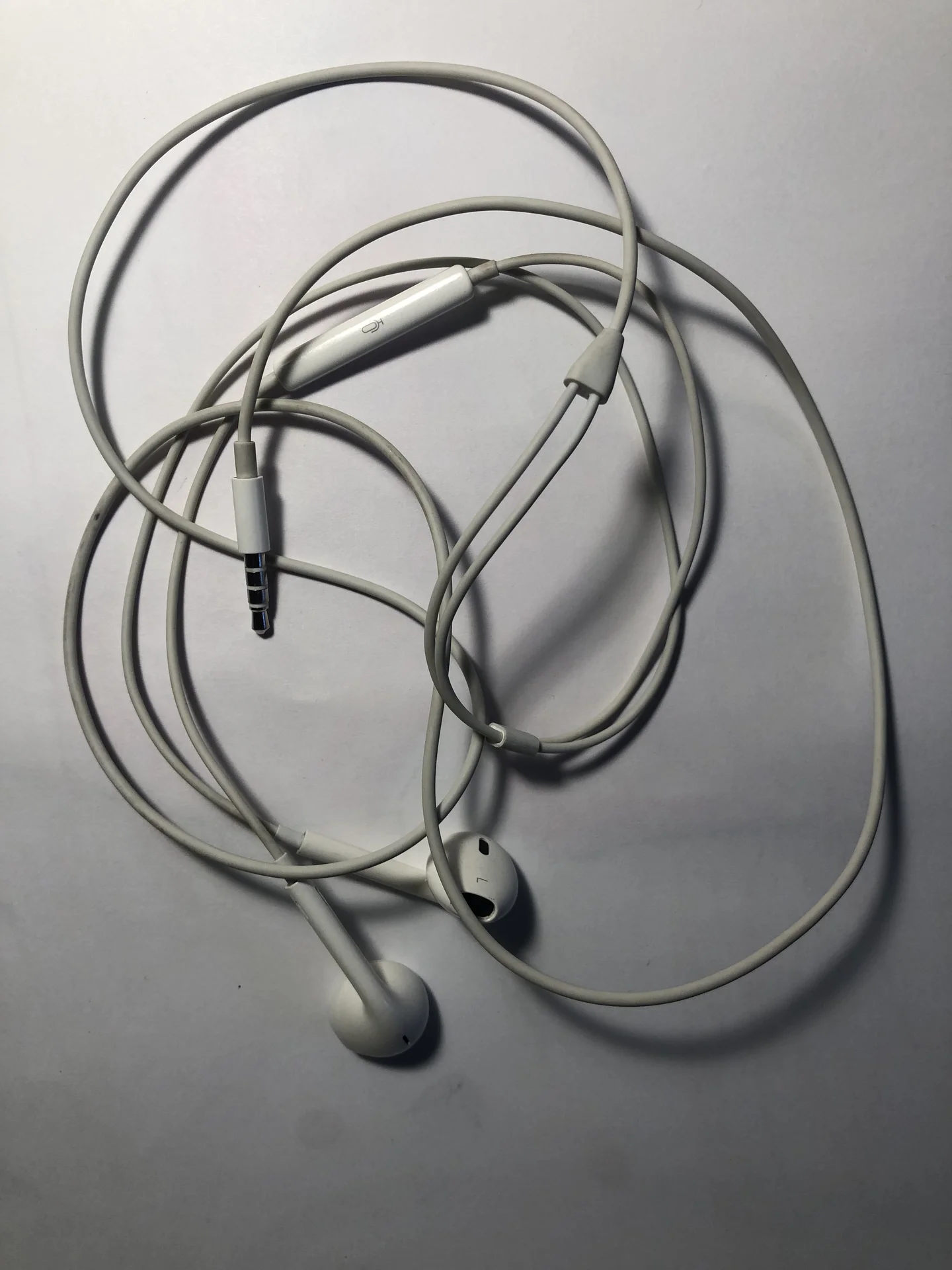 Наушники apple EarPods оригинальные - изображение 1