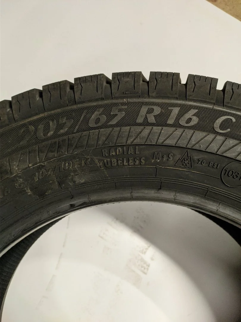 Продам комплект покрышек Matador MPS 500 Sibir Ice Van 205/65 R16C - миниатюра 3