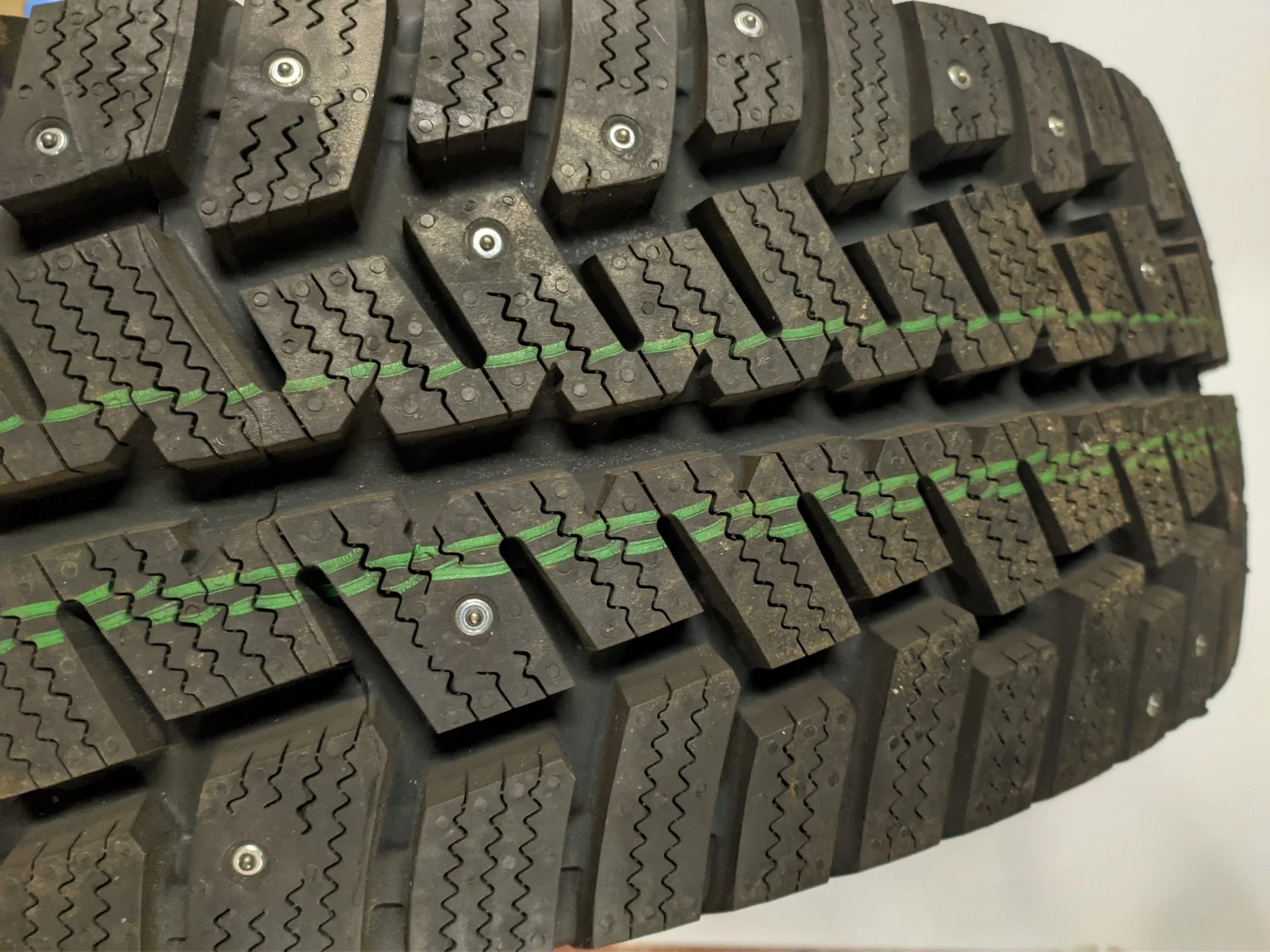 Продам комплект покрышек Matador MPS 500 Sibir Ice Van 205/65 R16C - миниатюра 6