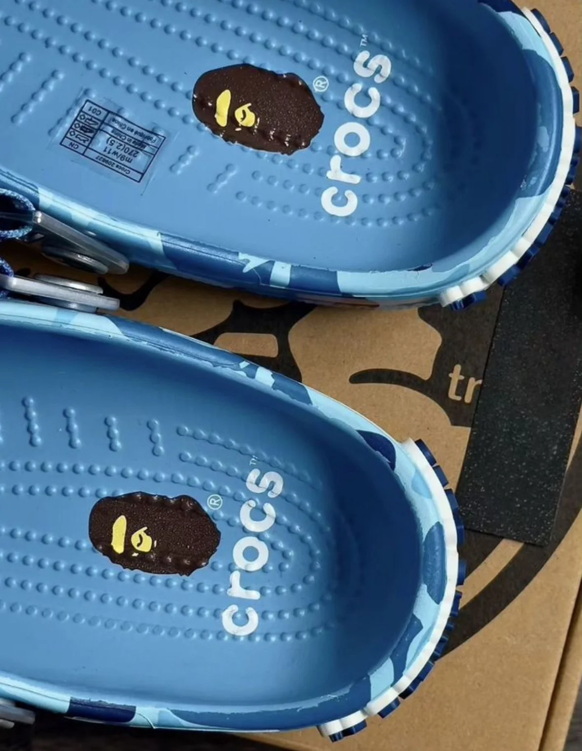 Crocs x Bape - миниатюра 5