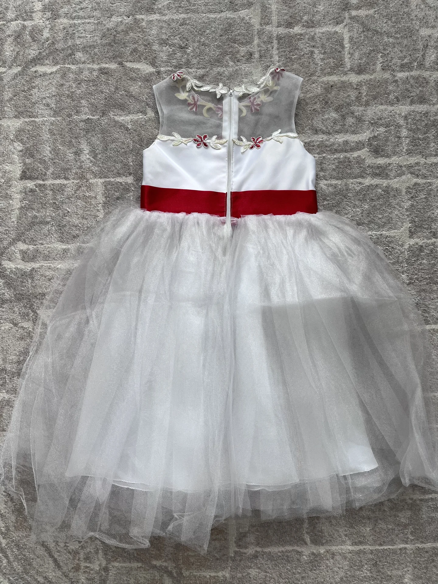Платья нарядные для девочки 5-8 лет - миниатюра 8