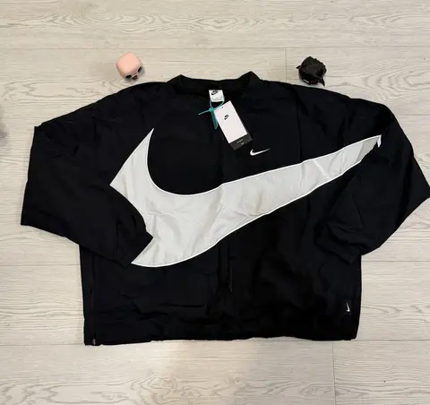 Ветровка Nike