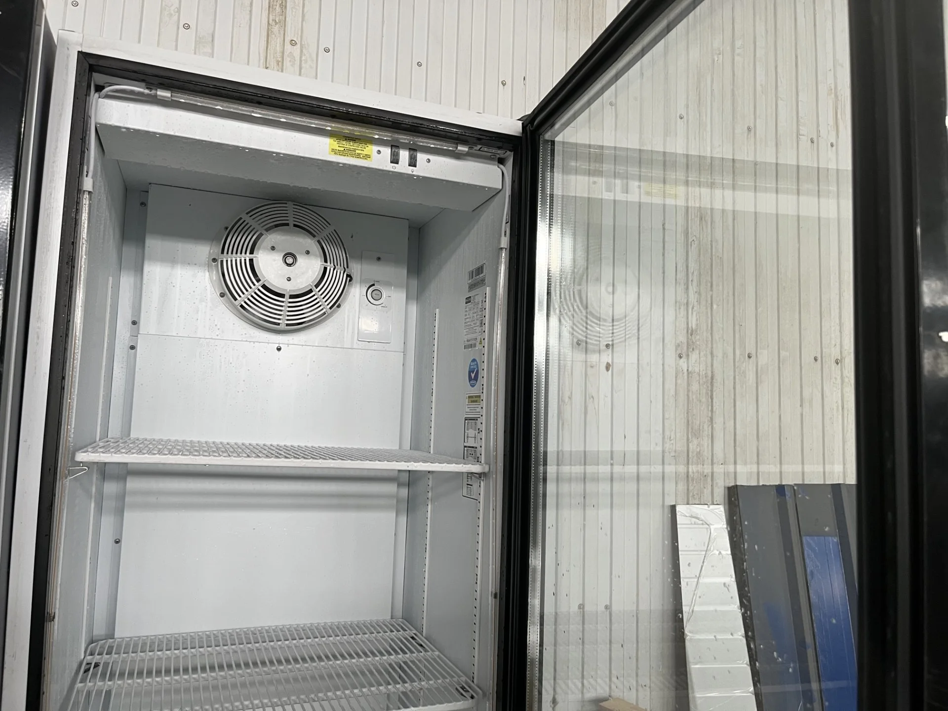 Холодильный шкаф Frigoglass Super 8 SD - миниатюра 3