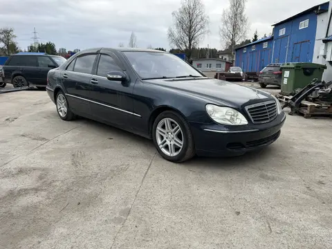 Mercedes-Benz w220 s500 2004г
