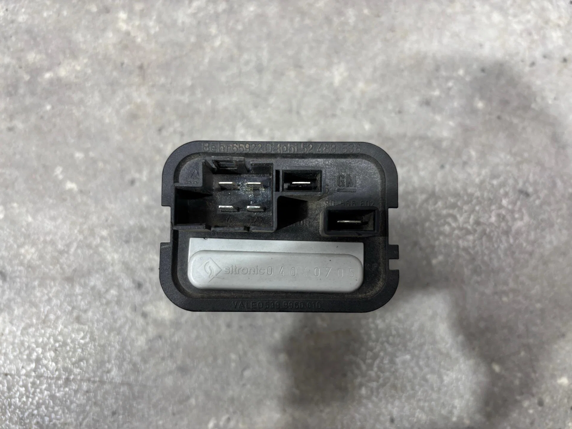 Сопротивление печки Opel Astra H рест. L48 2007 - миниатюра 2