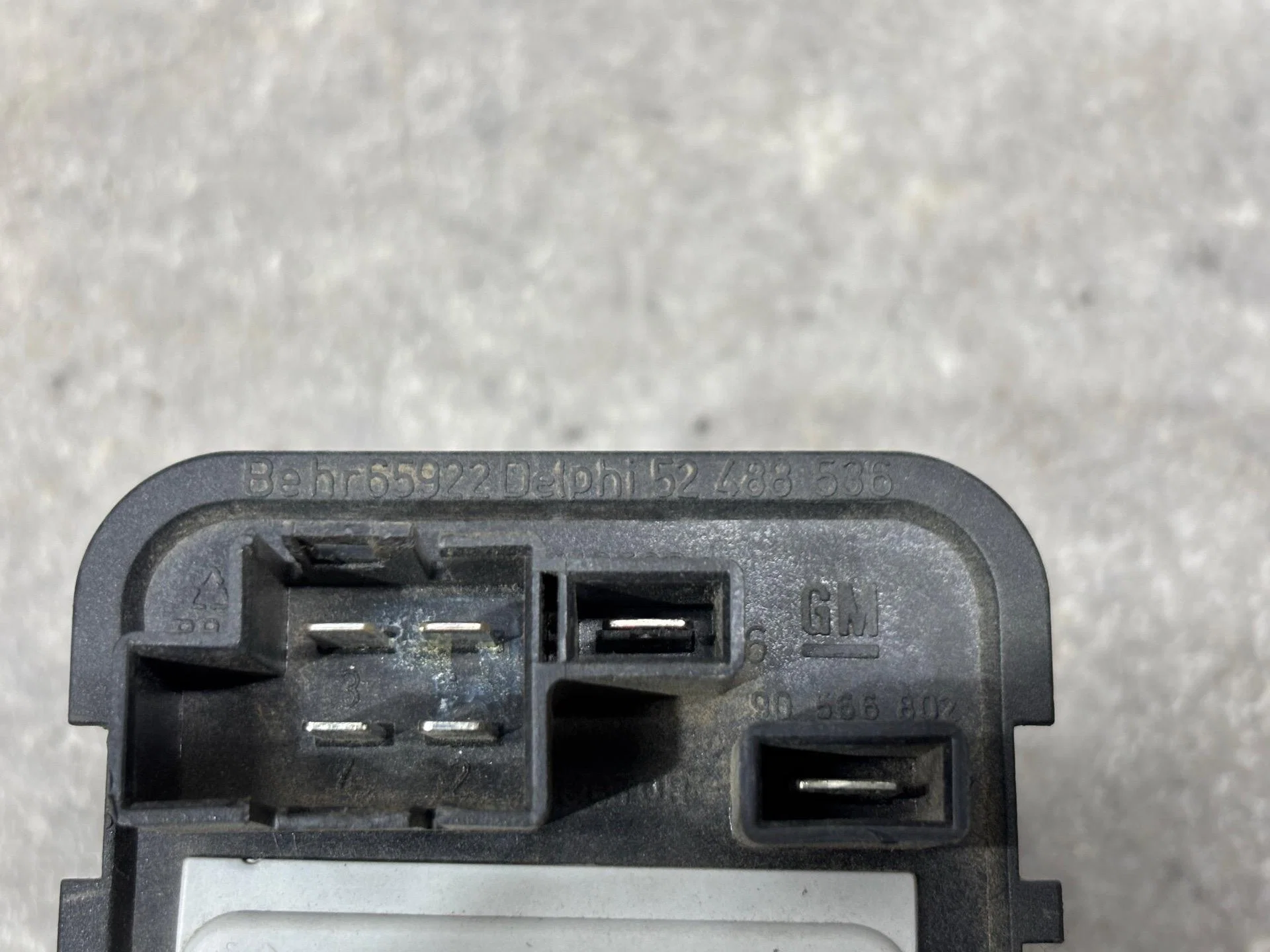 Сопротивление печки Opel Astra H рест. L48 2007 - миниатюра 3