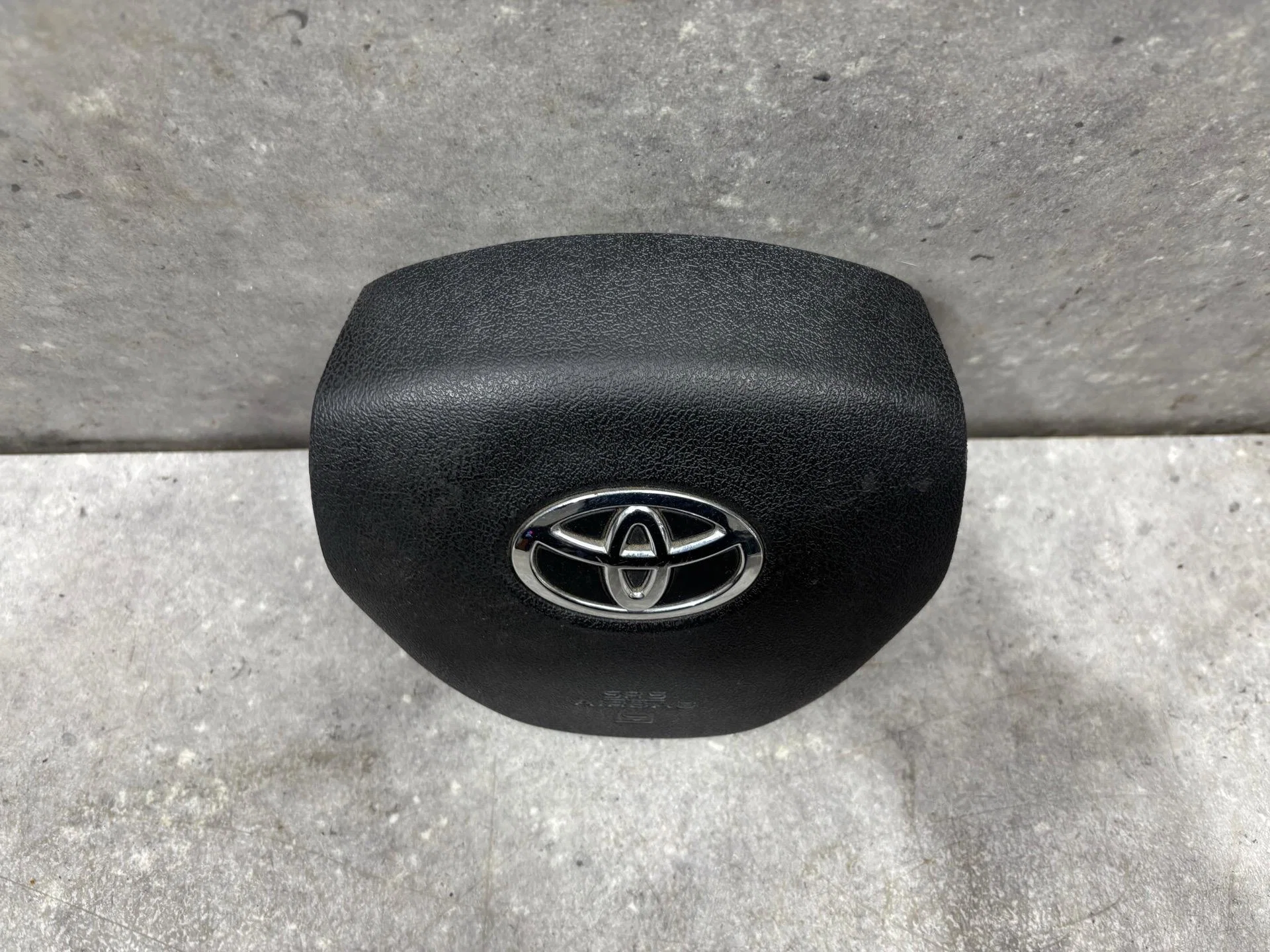 Подушка безопасности водителя Toyota Corolla - миниатюра 2