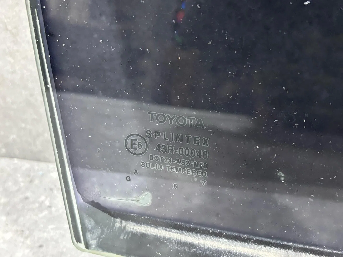 Стекло двери задней правой Toyota Avensis - миниатюра 2