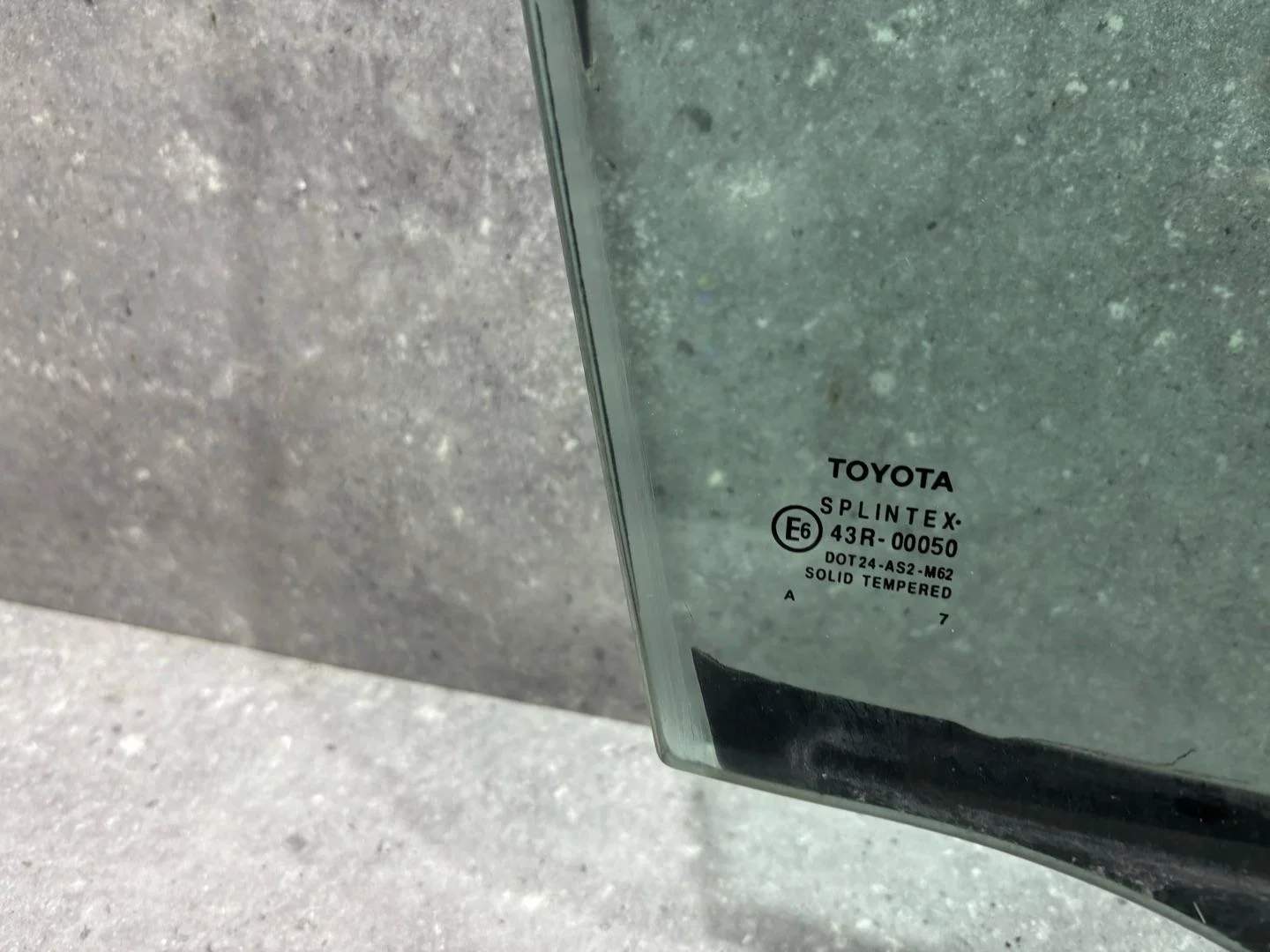 Стекло двери передней правой Toyota Avensis - миниатюра 3