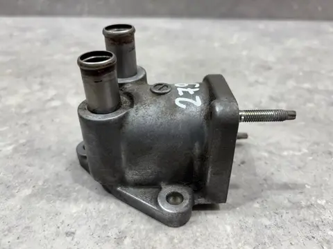 Корпус термостата Toyota Corolla 11 E180 NDE180