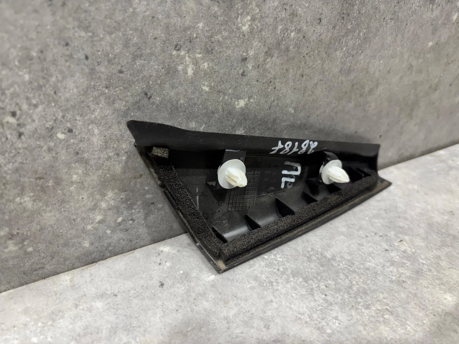 Уголок двери внутренний передний левый Suzuki SX4 - миниатюра 5