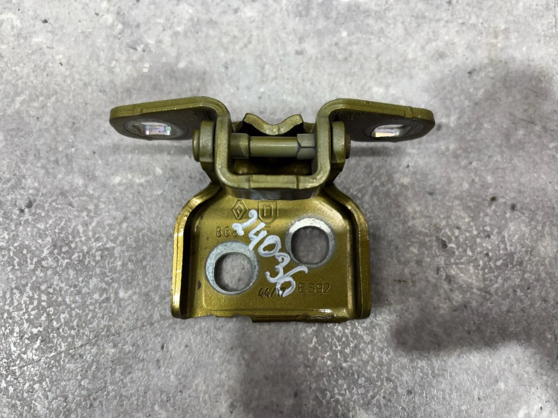 Петля двери Renault Sandero 2 5S 2017 6001546883 - миниатюра 2