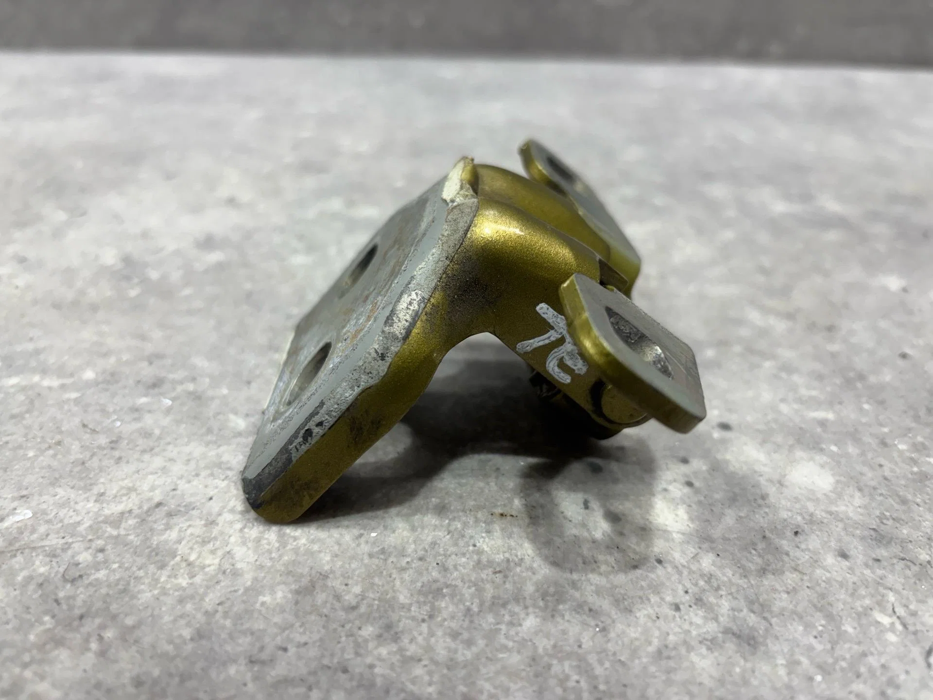 Петля двери Renault Sandero 2 5S 2017 6001546883 - миниатюра 5